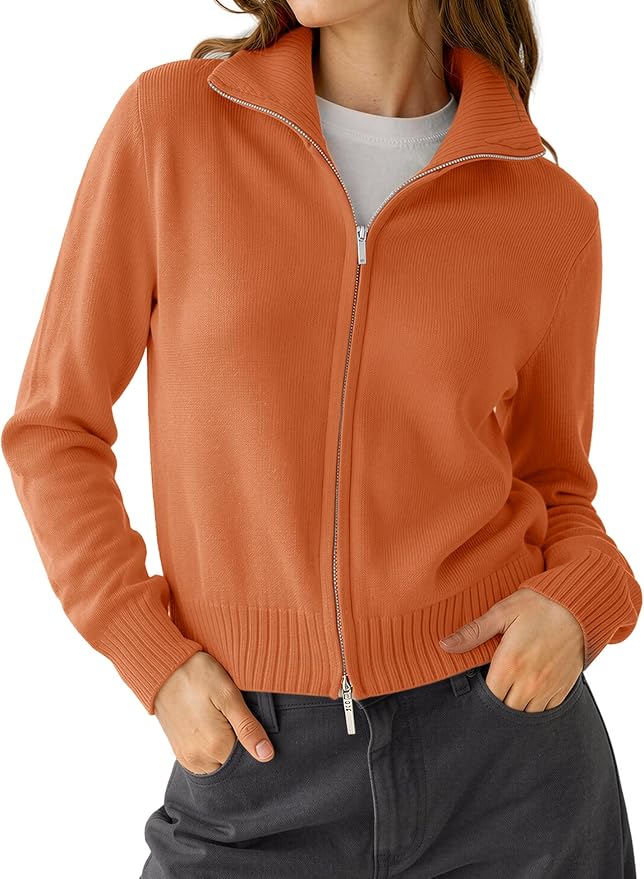 LOMON Cropped Zip-Up Knit Cardigan worn by a model